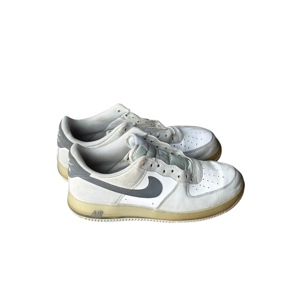 Nike Air Force 1 '07 Low Grey White Sneakers Shoes No Laces Mens Size 9 - Picture 1 of 11